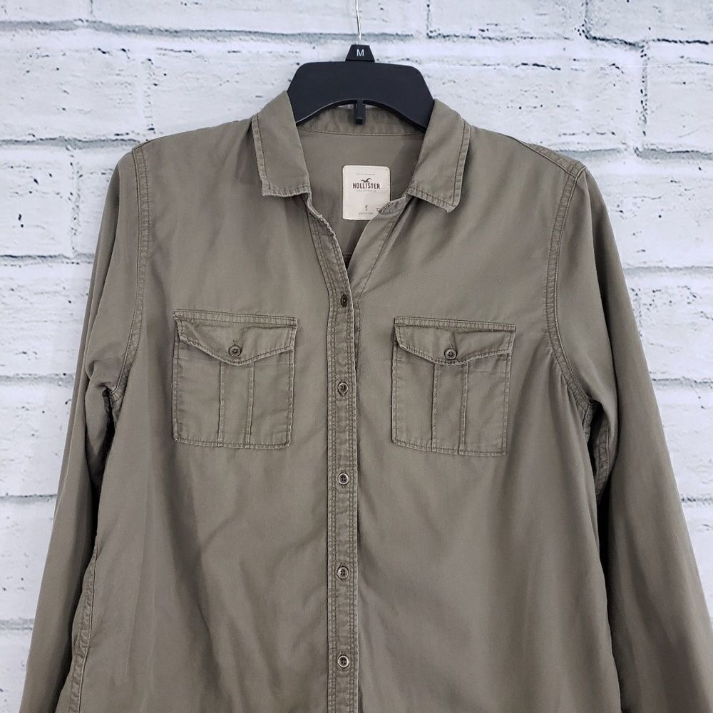 Hollister Green Size Small Long Sleeve Collared Military Olive Button Up Shirt - Picture 3 of 6